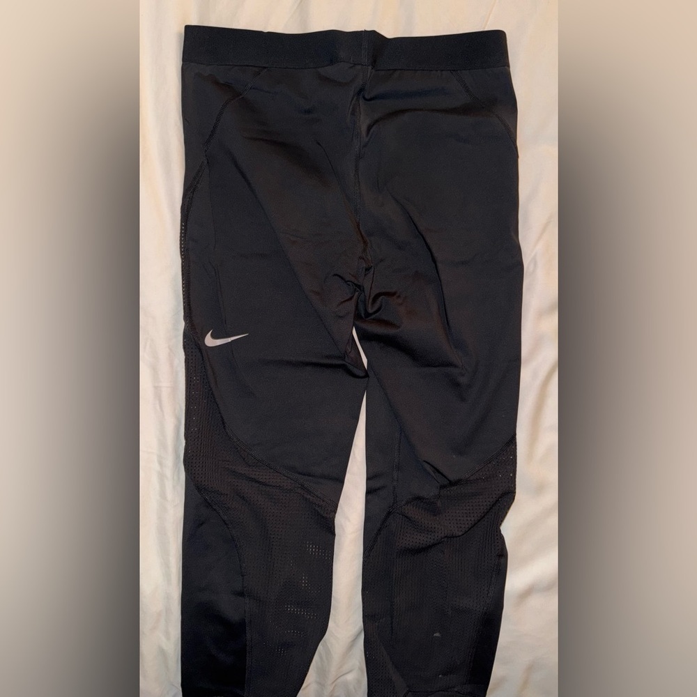 Nike Capris with Mesh - Medium